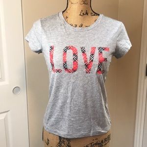 🆕Victoria’s Secret LOVE Graphic Tee XXS